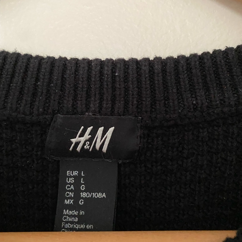 H&M Sweater - Picture 4 of 5